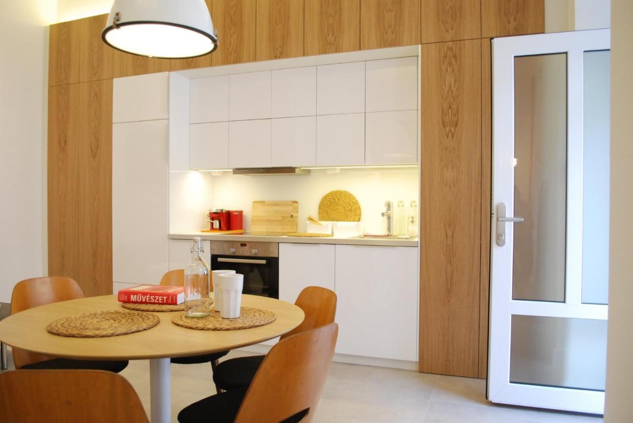 Stylish Studios Apartment In The City Center With Air Conditioning Будапеща Екстериор снимка